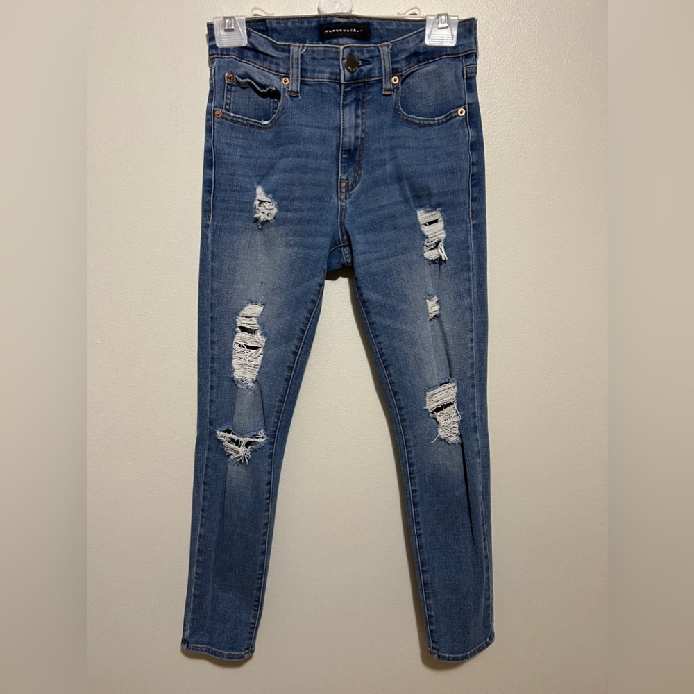 Aeropostale Blue High Rise distressed jegging size 4 short.